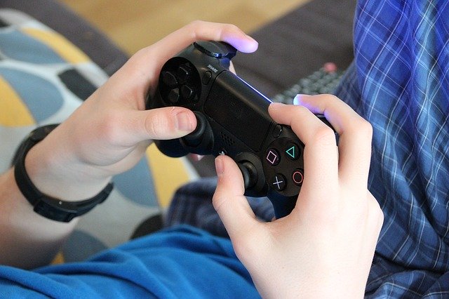 Cognitive benefits of playing online games by kids